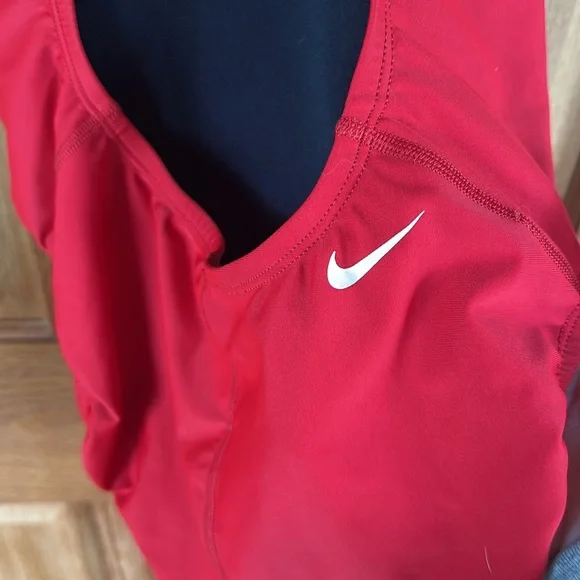 Nike Lifeguard Swimsuit - Picture 4 of 5